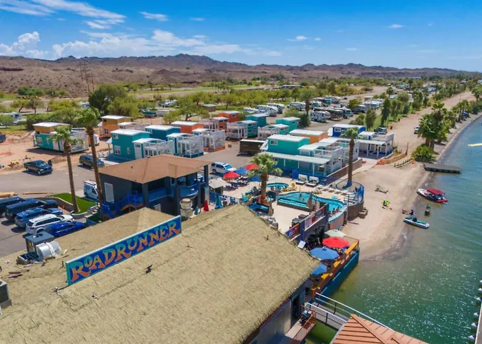 Guitars & Tiki Bars, Roadrunner Holiday home *